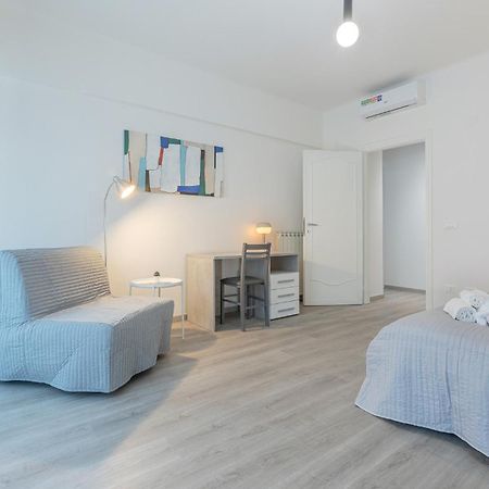 Matinum Central & Spacious Apartment Болоня Екстериор снимка