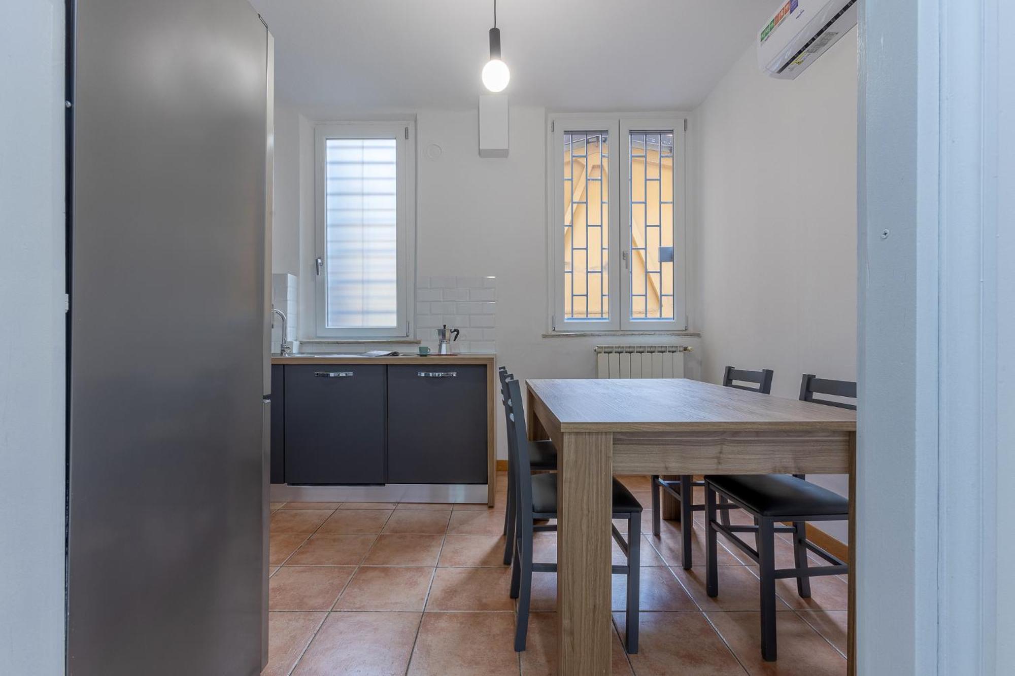 Matinum Central & Spacious Apartment Болоня Екстериор снимка