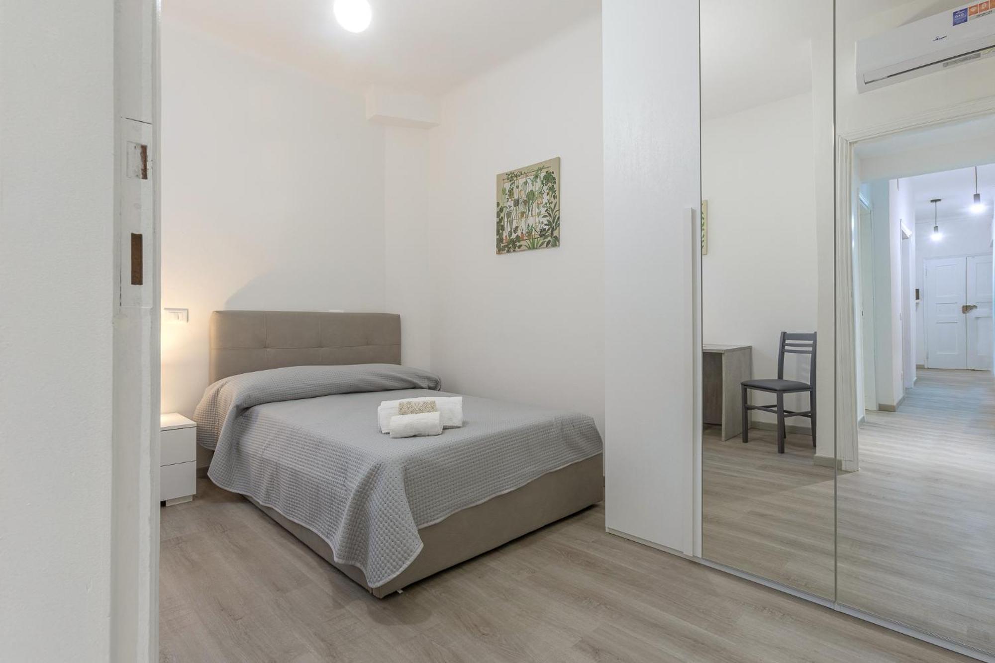 Matinum Central & Spacious Apartment Болоня Екстериор снимка