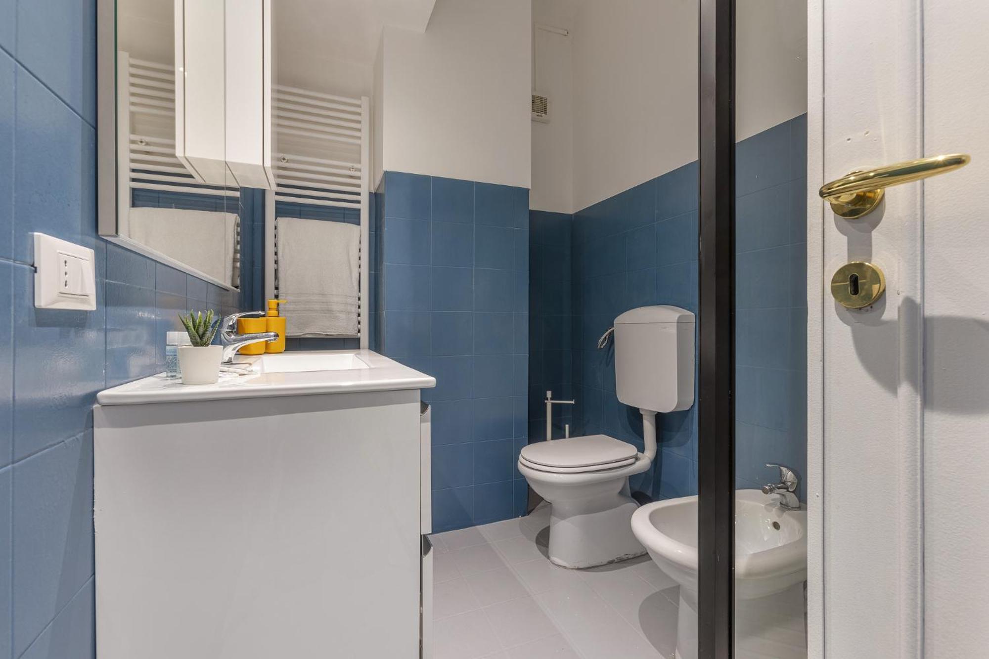 Matinum Central & Spacious Apartment Болоня Екстериор снимка