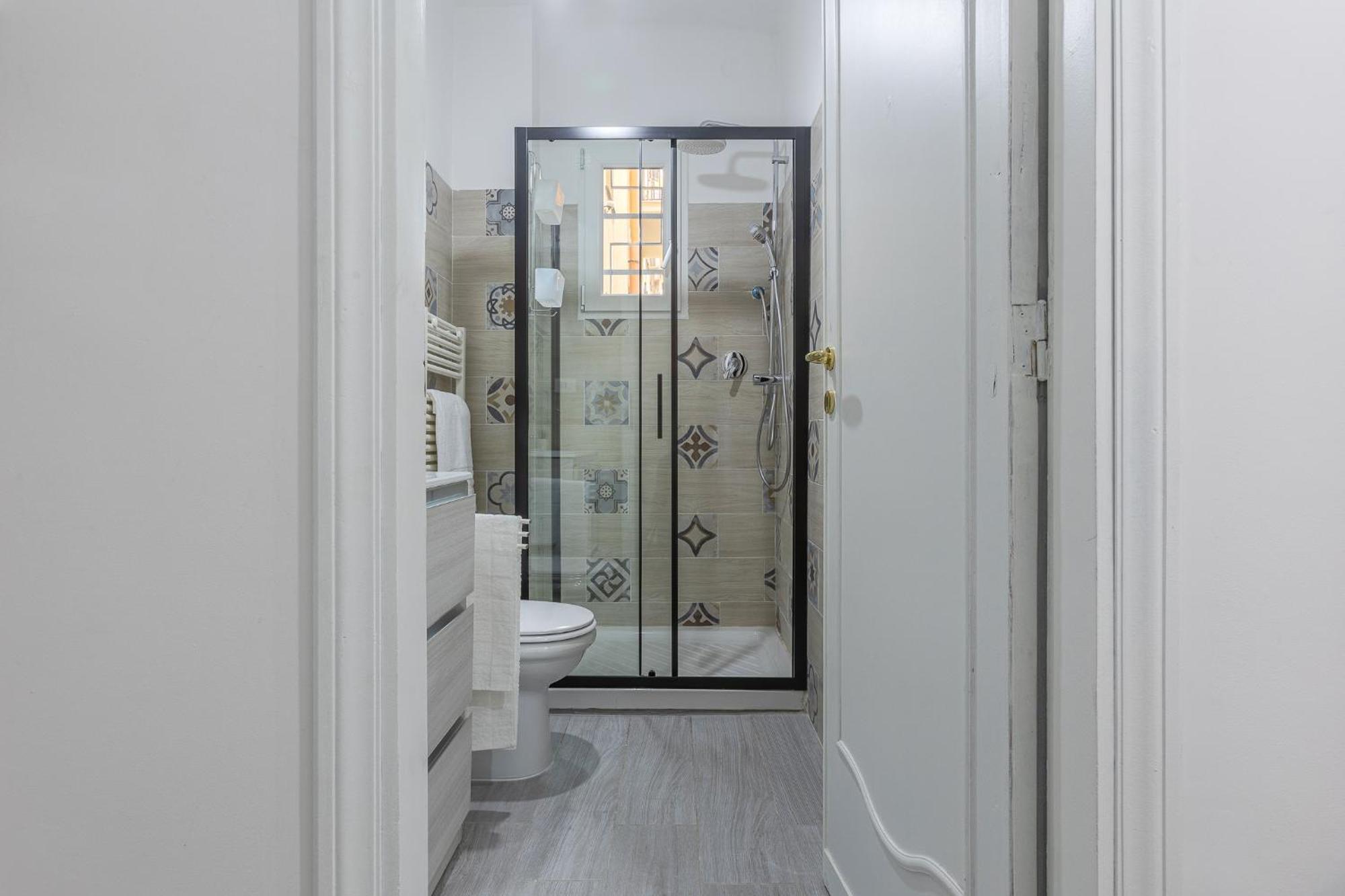 Matinum Central & Spacious Apartment Болоня Екстериор снимка