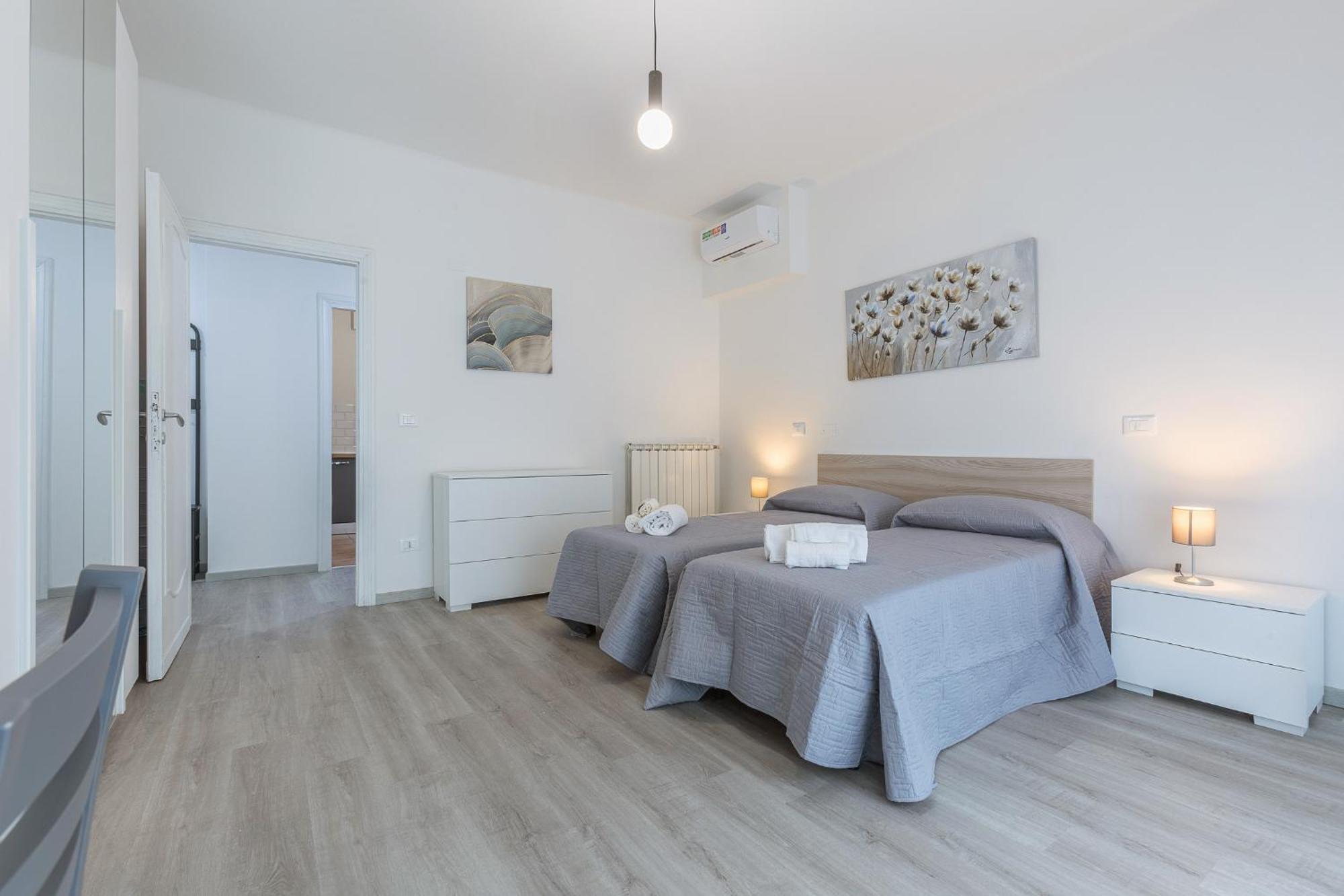 Matinum Central & Spacious Apartment Болоня Екстериор снимка